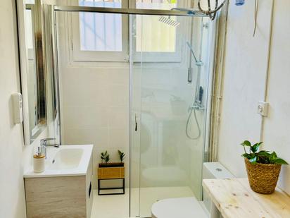 Bathroom of Planta baja for sale in L'Hospitalet de Llobregat