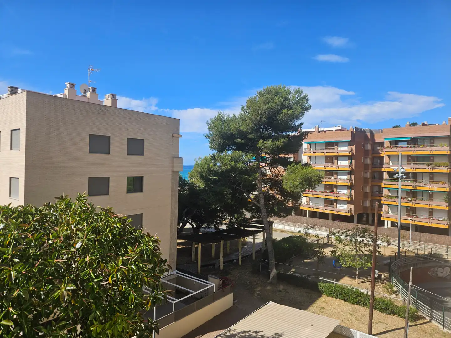 Vista exterior de Apartamento en venta en Torredembarra con Calefacción, Terraza y Amueblado
