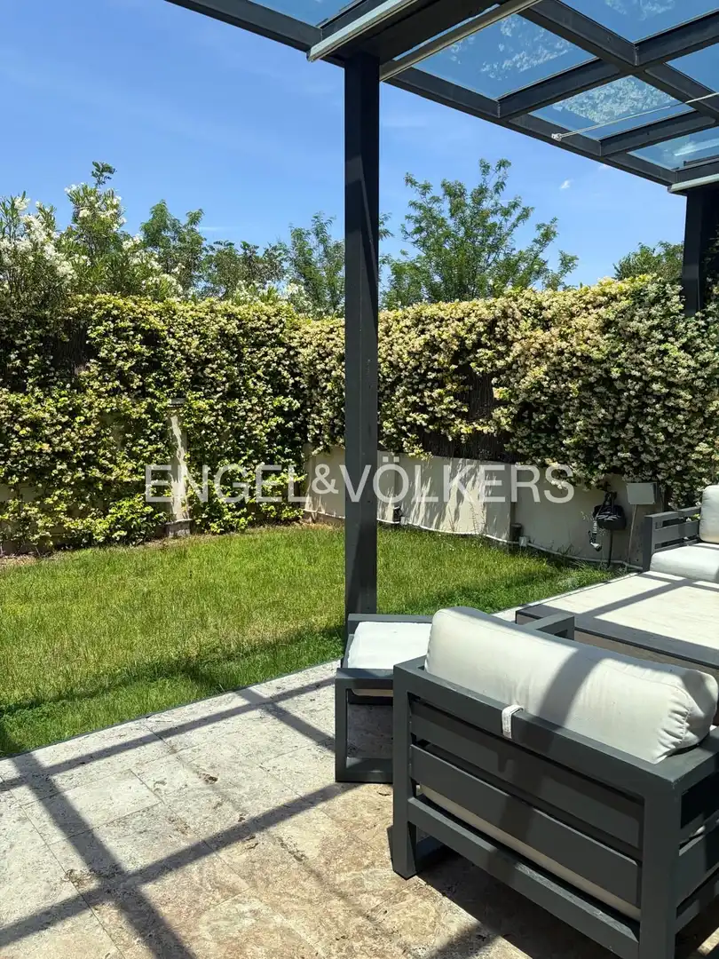 Terraza de Apartamento de alquiler en Madrid con Aire acondicionado, Calefacción y Jardín privado