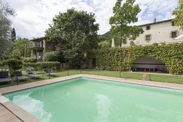 Schwimmbecken von Country house zum verkauf in Ullastret mit Klimaanlage, Heizung und Privatgarten