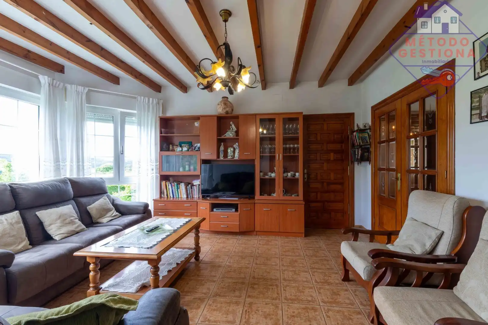 Sala de estar de Casa o chalet en venta en Santillana del Mar con Calefacción, Jardín privado y Terraza