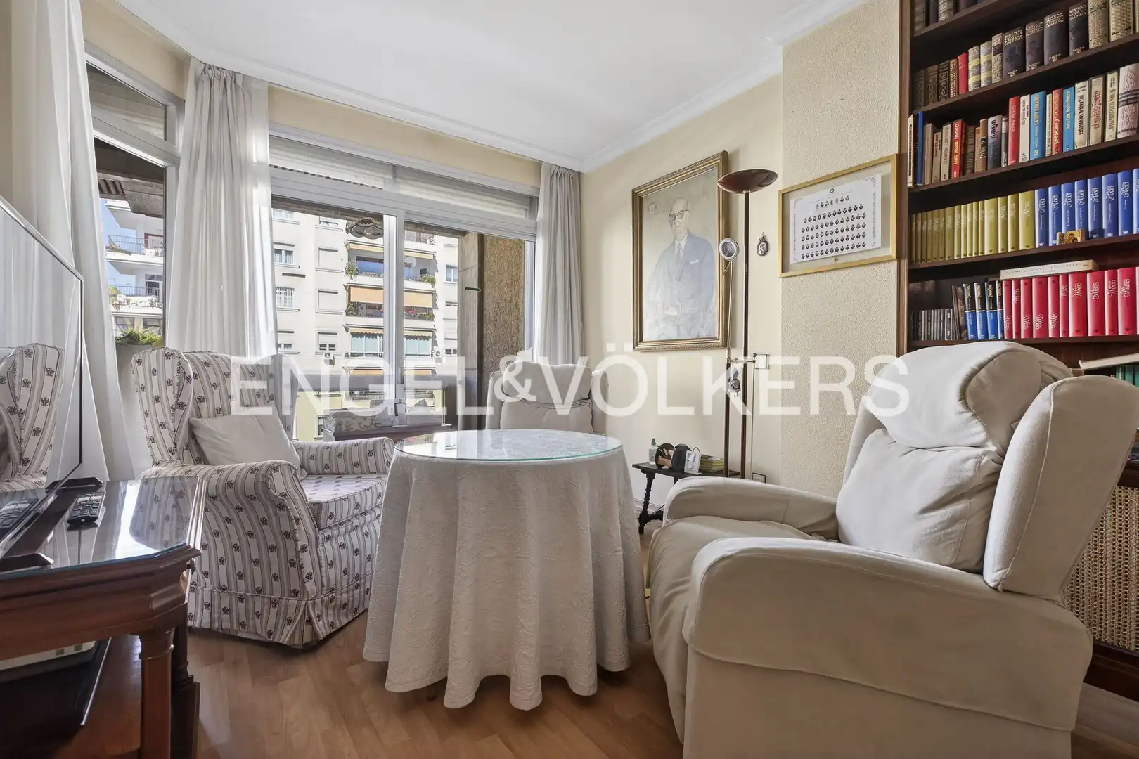Living room of Flat for sale in Sevilla  with Air Conditioner, Heating and Balcony