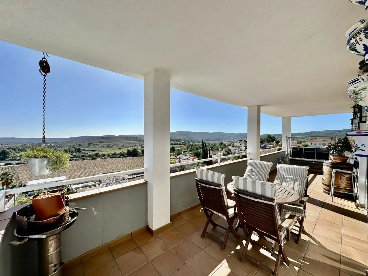 Casa amb piscina en venda a La Bisbal del Penedès, imagen 6