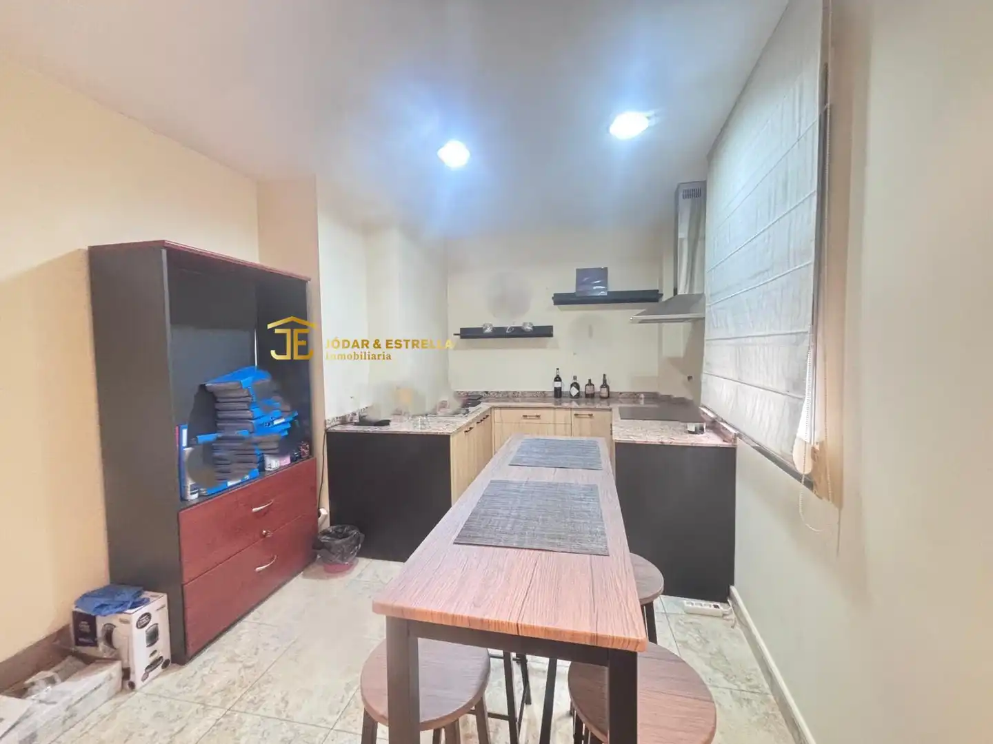 Küche von Büro zum Verkauf in Lorca mit Klimaanlage und Heizung