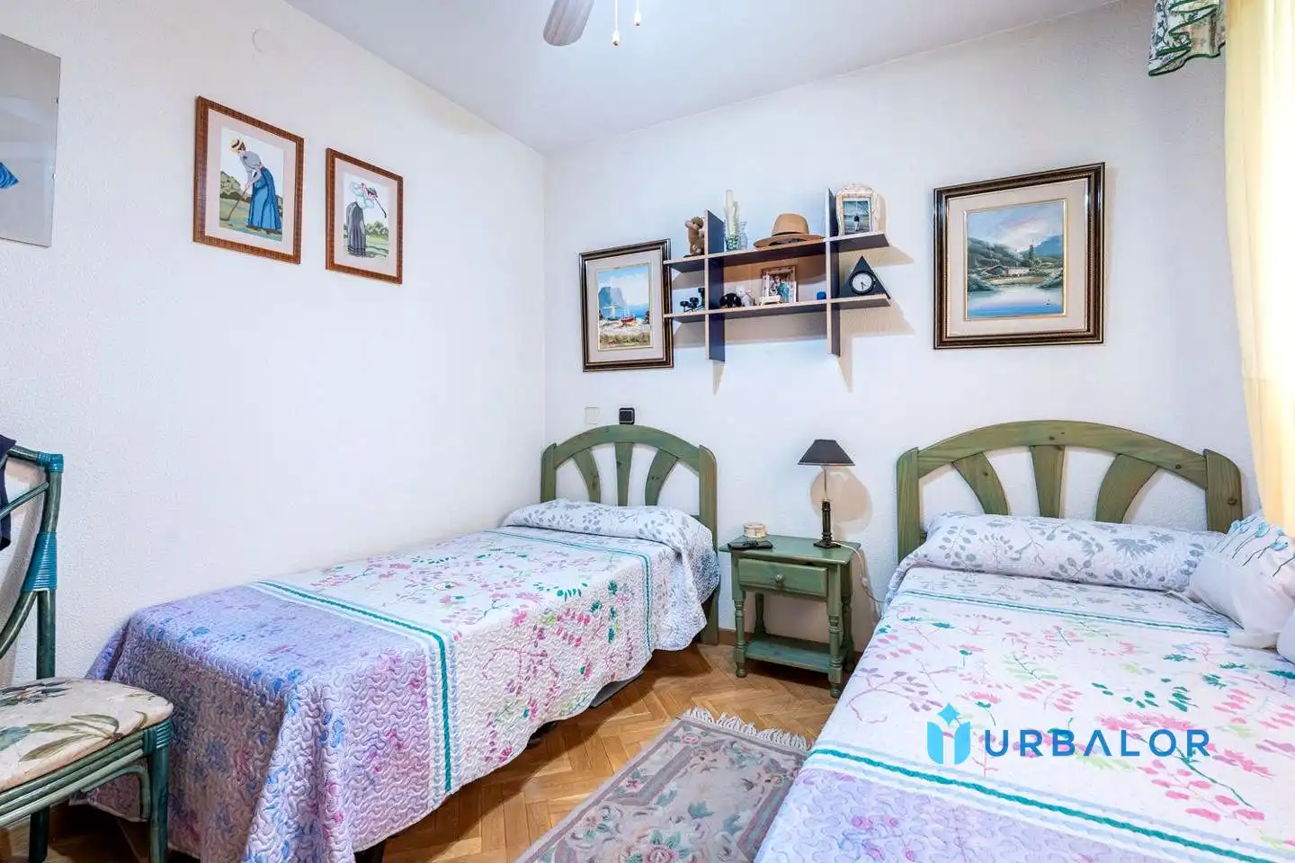 Habitación de Casa adosada en venta en Alcorcón con Calefacción, Jardín privado y Parquet