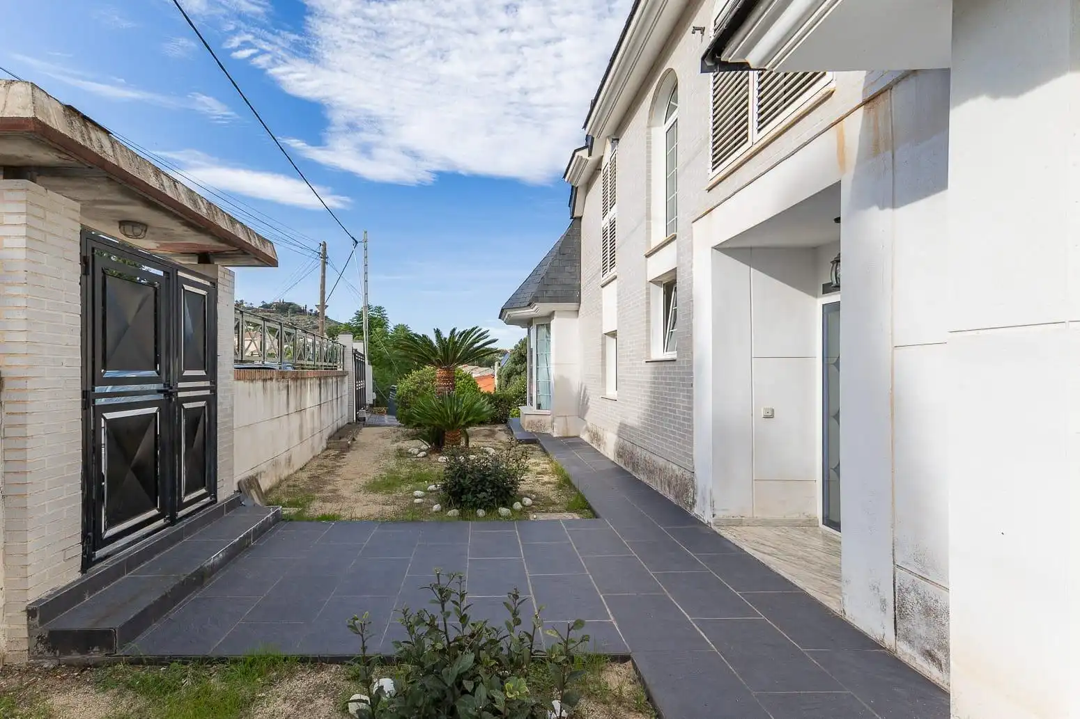 Vista exterior de Casa o chalet en venta en Chiva con Aire acondicionado, Terraza y Piscina