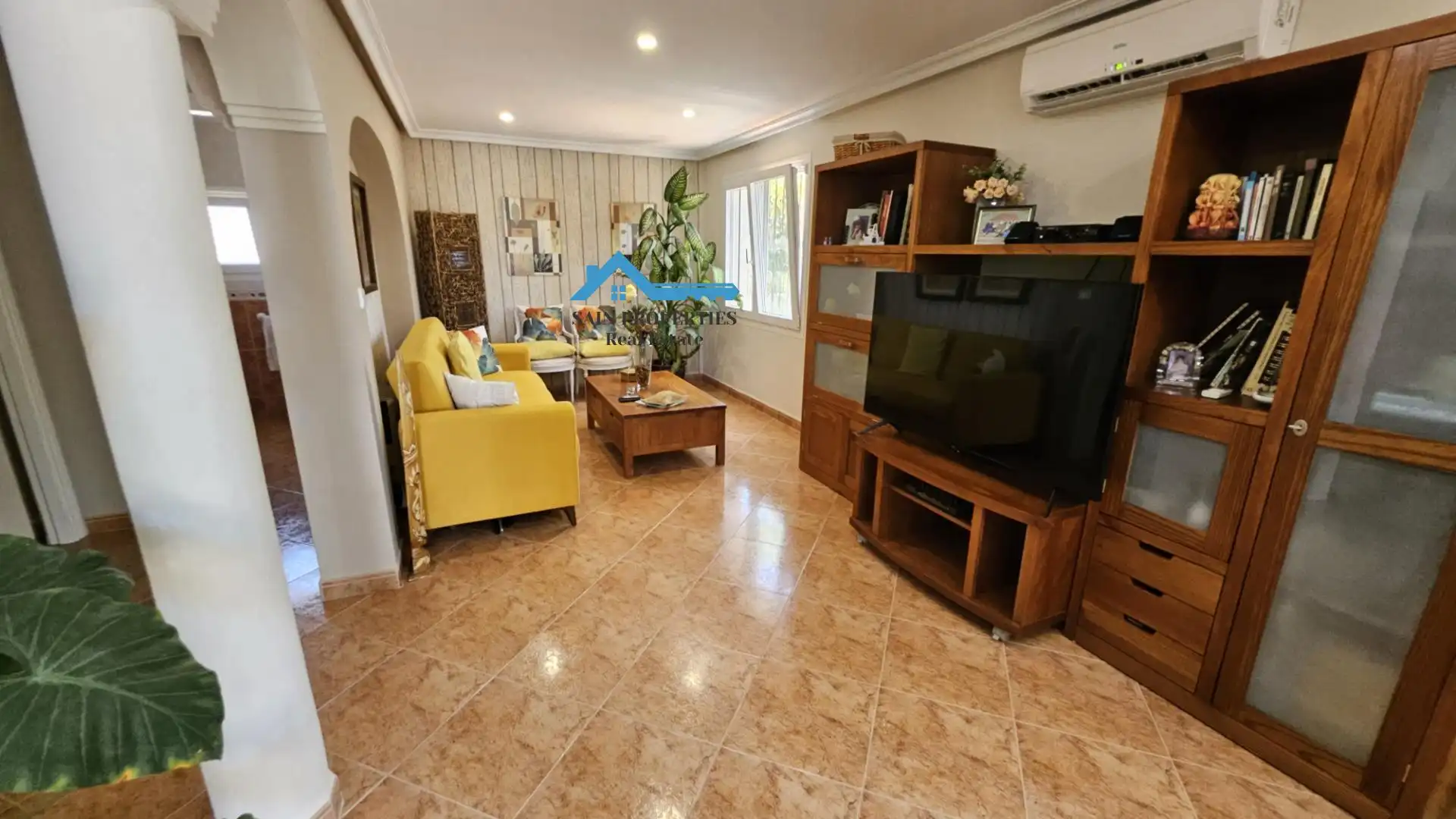 Vista exterior de Casa o xalet en venda en La Nucia amb Aire condicionat, Calefacció i Jardí privat