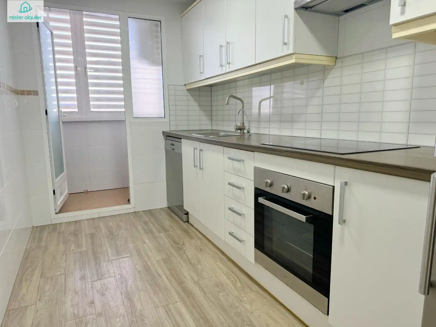 Cocina de Apartamento de alquiler en Sant Joan d'Alacant con Aire acondicionado, Jardín privado y Terraza