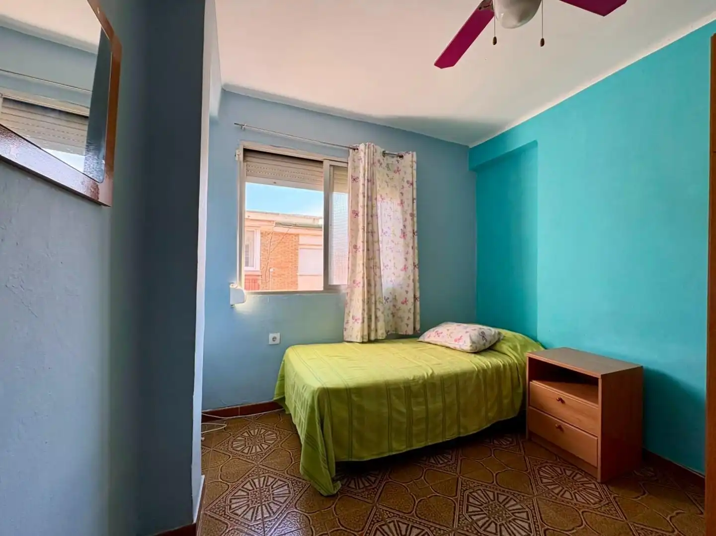 Habitación de Piso en venta en Málaga con Aire acondicionado, Terraza y Amueblado