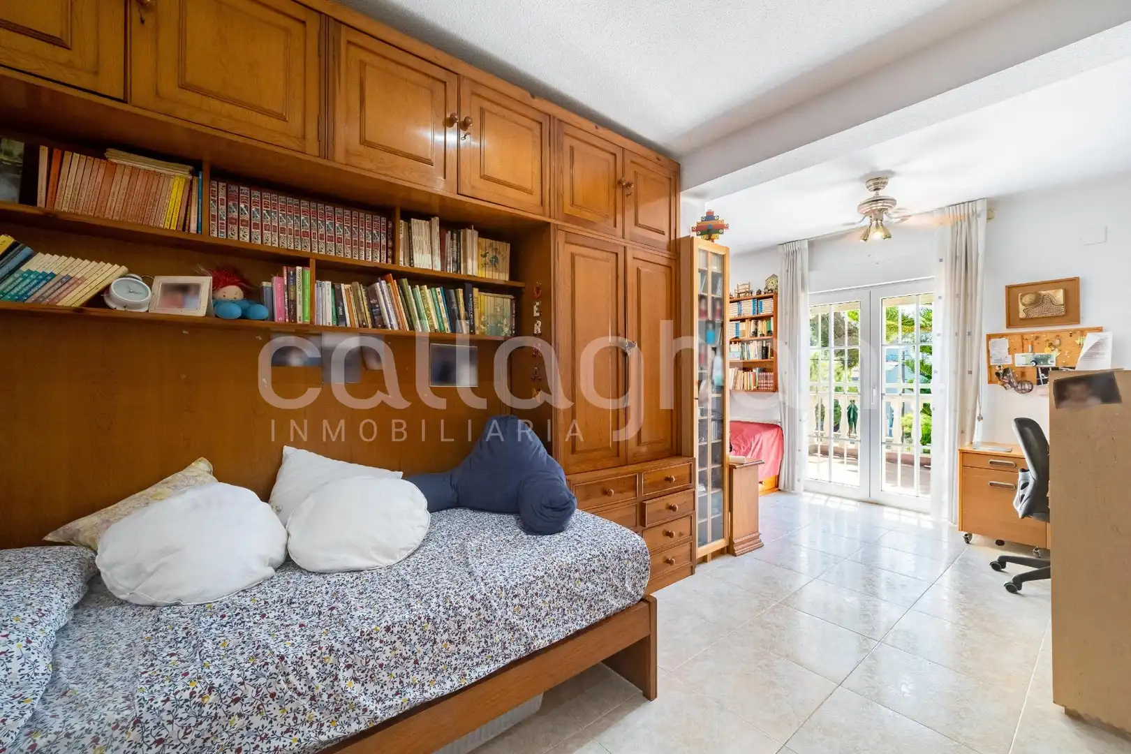 Habitación de Casa o chalet en venta en Paterna con Aire acondicionado, Jardín privado y Terraza