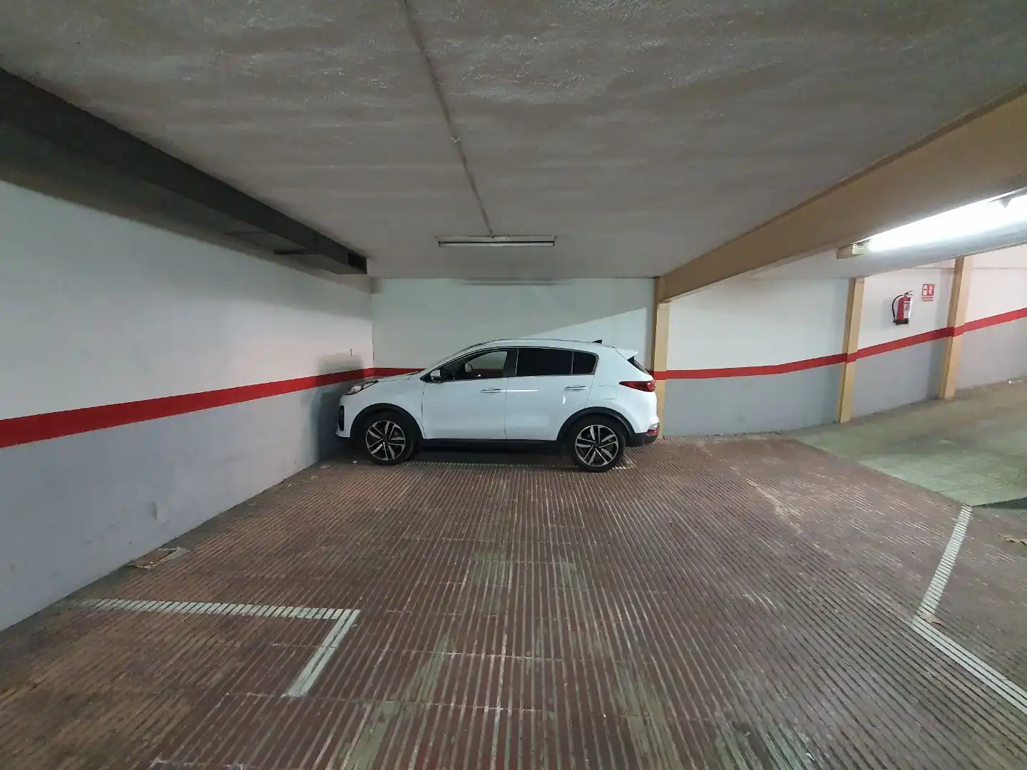 Einzelparkplatz zur Miete in Carrer Àngel Guimerà 65