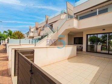 Piso con balcón en venta en Lo Pagán