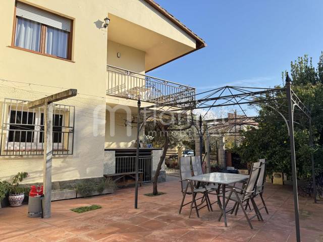 Casa-chalet en Venta en Carrer Nord en Quart