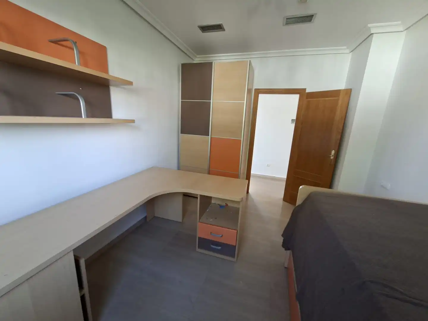 Bedroom of Houses for sale in Plasencia  with Air Conditioner