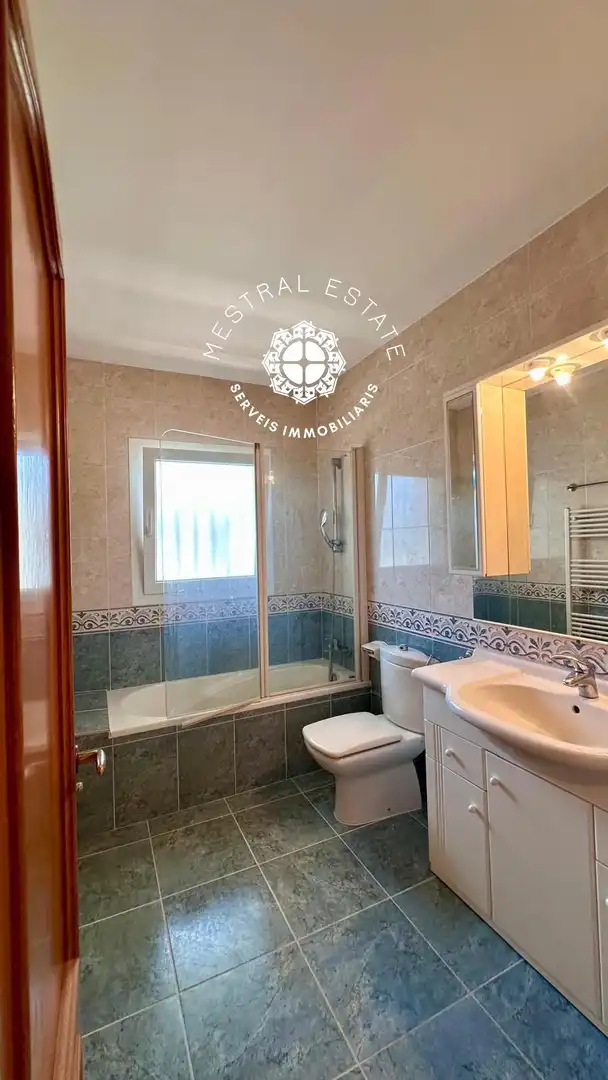 Baño de Casa adosada en venta en Cambrils con Calefacción, Terraza y Trastero