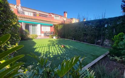 Jardí de Casa adosada de lloguer en Moncada amb Aire condicionat, Calefacció i Jardí privat