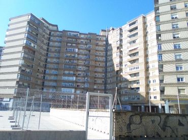 Aparcamiento con ascensor en venta en C/ Ripol Urbano, Valero J.