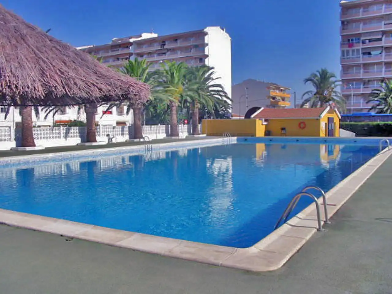 Piscina de Casa o xalet de lloguer en Peñíscola / Peníscola amb Aire condicionat, Calefacció i Terrassa
