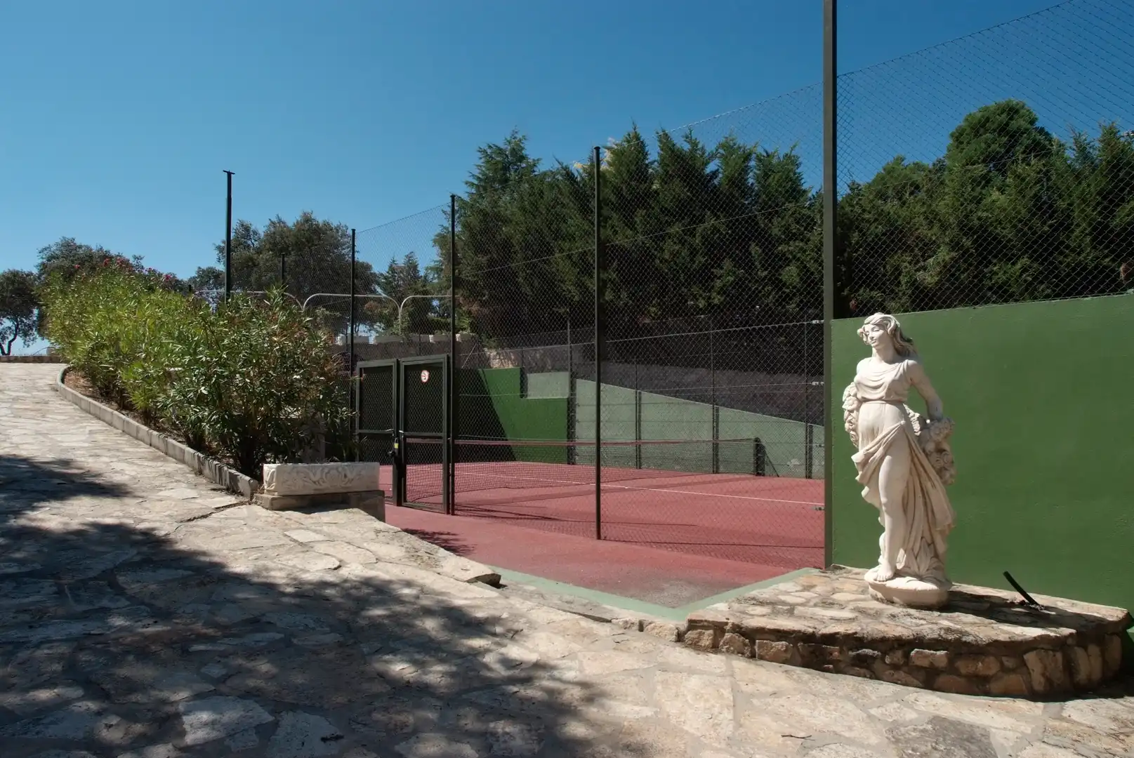 Jardí de Casa o xalet en venda en Ciudalcampo amb Jardí privat, Piscina i Jacuzzi