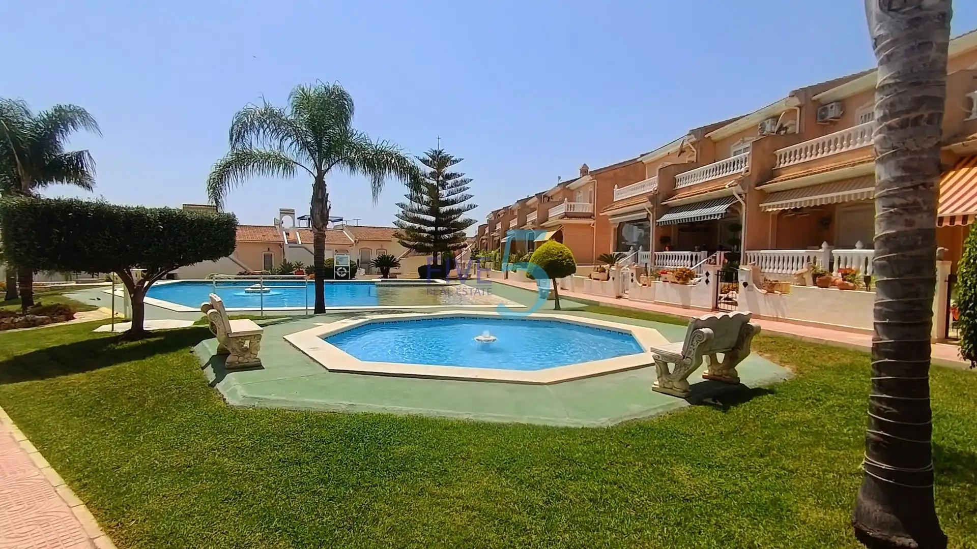 Casa adosada en venta en Doña Pepa