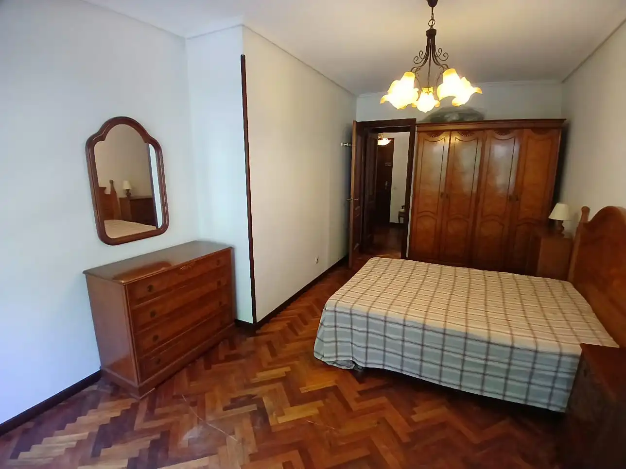 Dormitori de Apartament en venda en Santander amb Calefacció, Parquet i Forn