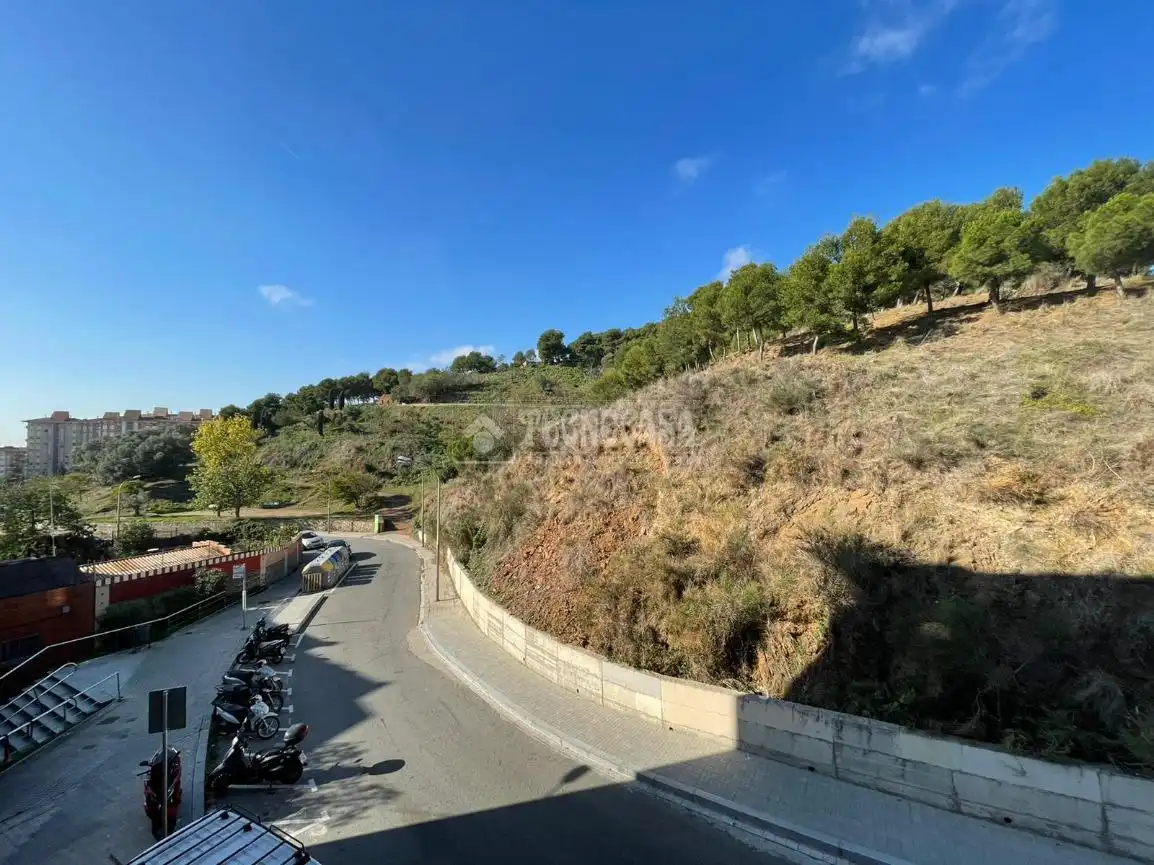 Außenansicht von Wohnung zum Verkauf in Barcelona mit Parkett