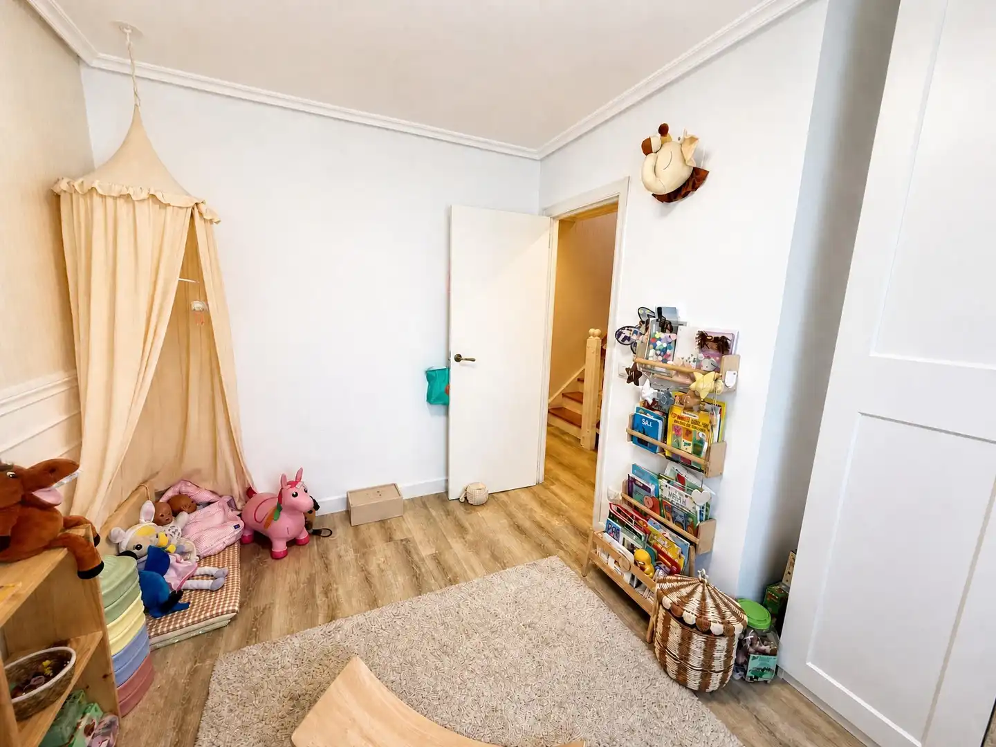 Einfamilien-Reihenhaus zum Verkauf in Muskiz mit Heizung, Privatgarten und Terrasse