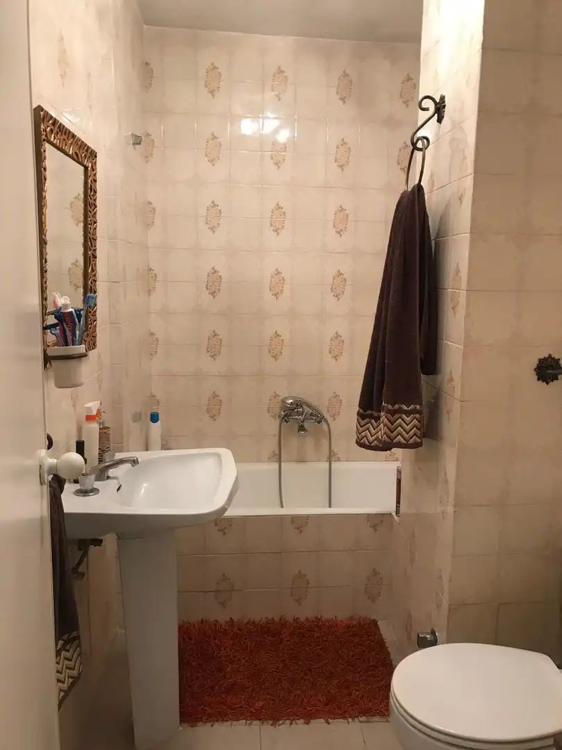 Badezimmer von Wohnung zur Miete in Sevilla mit Klimaanlage, Terrasse und Möbliert