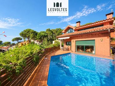 Casa con piscina in vendita a calle d'Alexandre Cortada