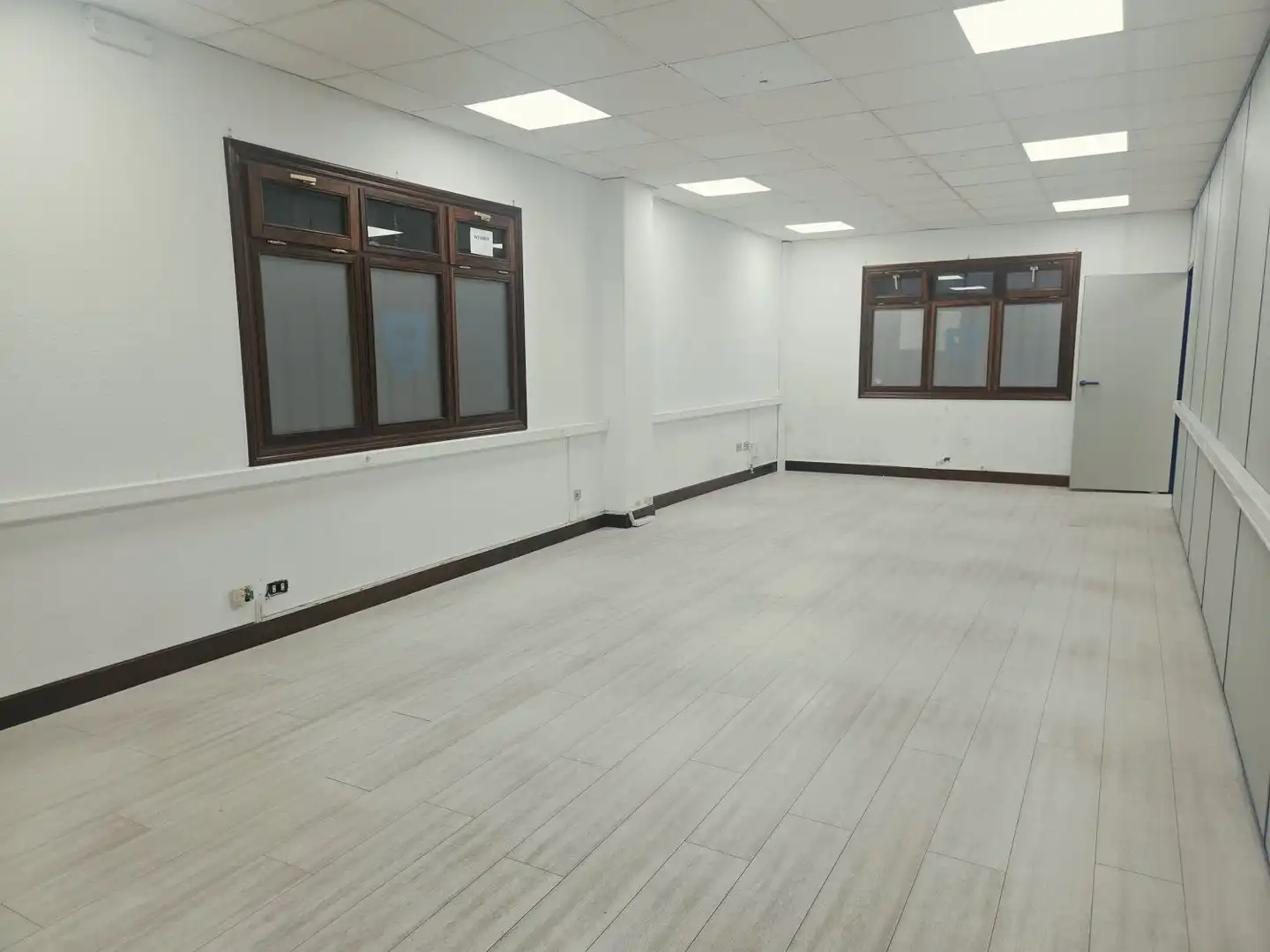 Local comercial en venta en Las Arenas, imagen 2