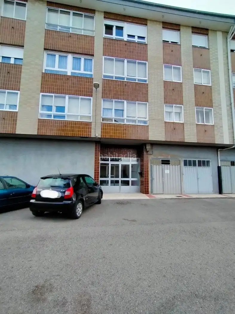 Piso con ascensor en venta en Calle García del Olmo 24
