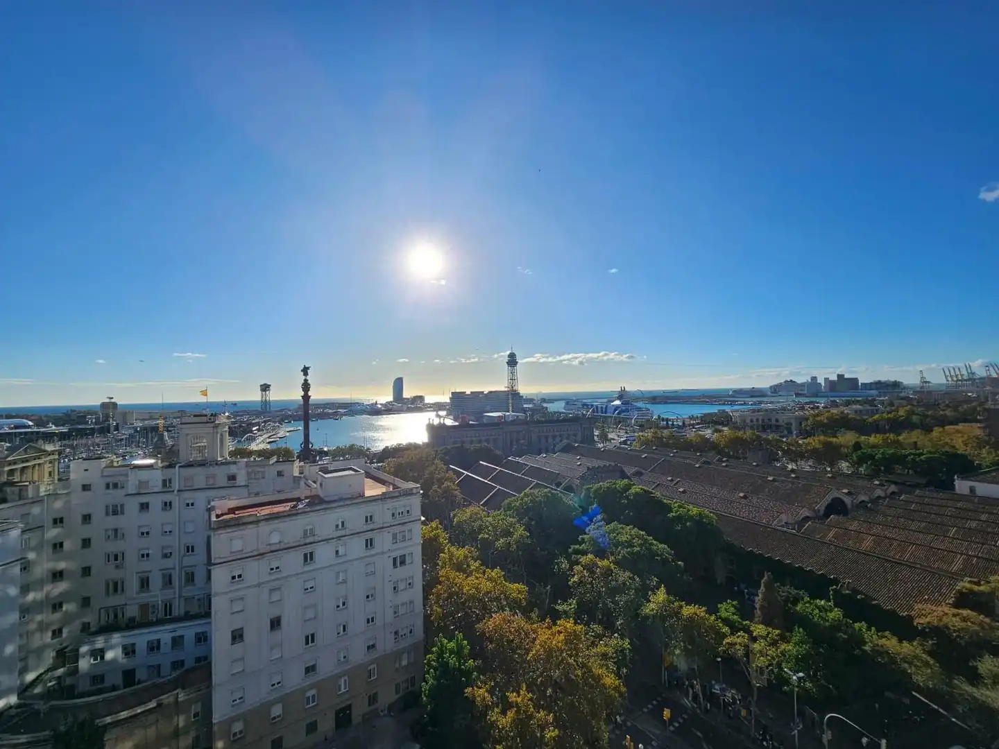 Außenansicht von Büro zum Verkauf in Barcelona mit Klimaanlage, Heizung und Terrasse