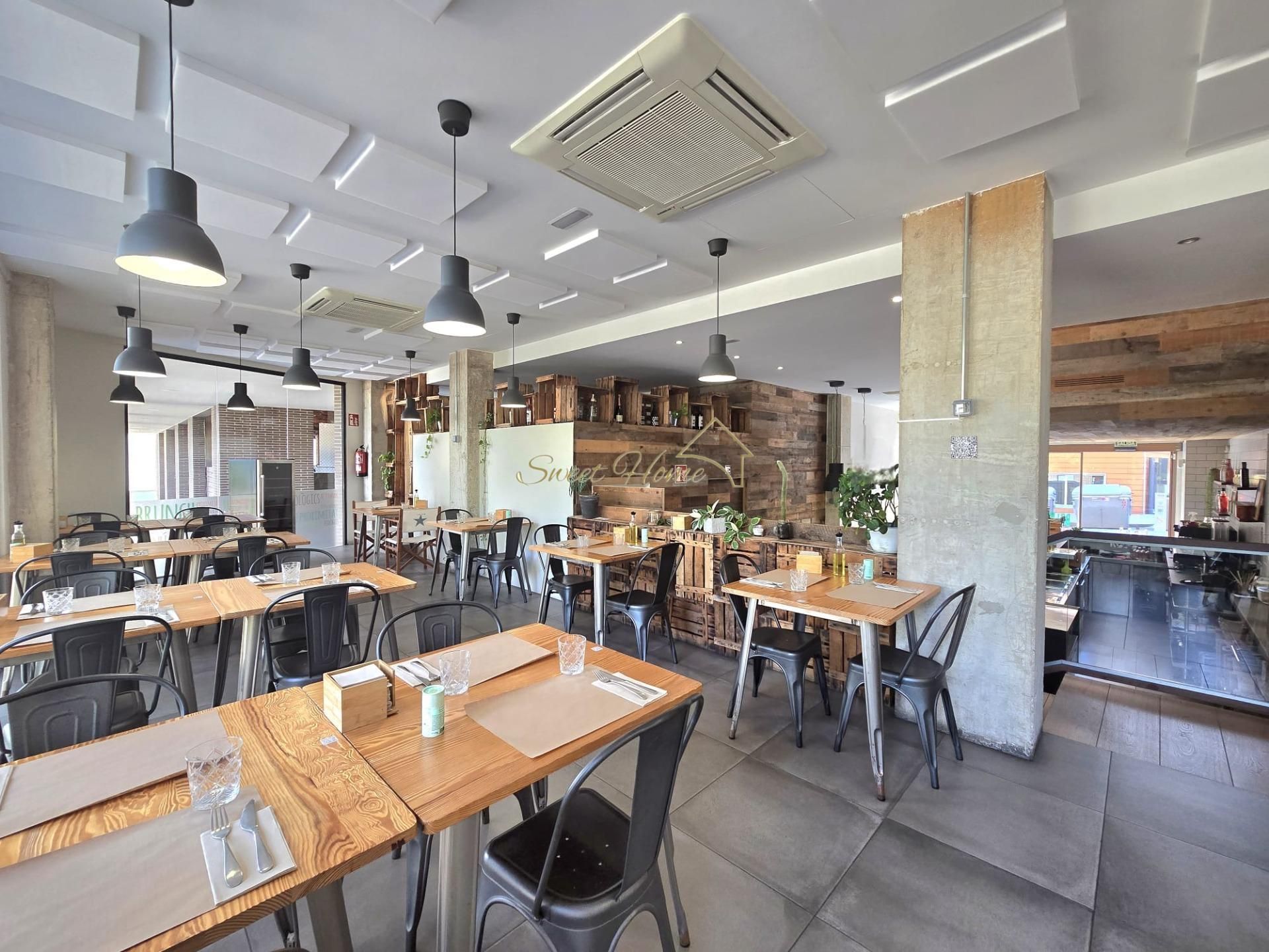 Premises for sale in  Barcelona Capital  with Air Conditioner and Furnished