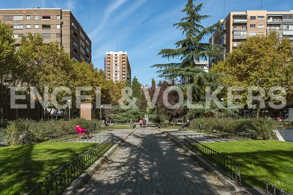 Flat with lift for sale in Avenida del General Perón, imagen 53