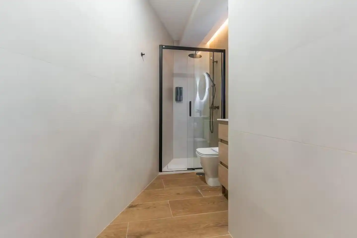 Badezimmer von Wohnung zum Verkauf in Madrid mit Klimaanlage, Heizung und Privatgarten