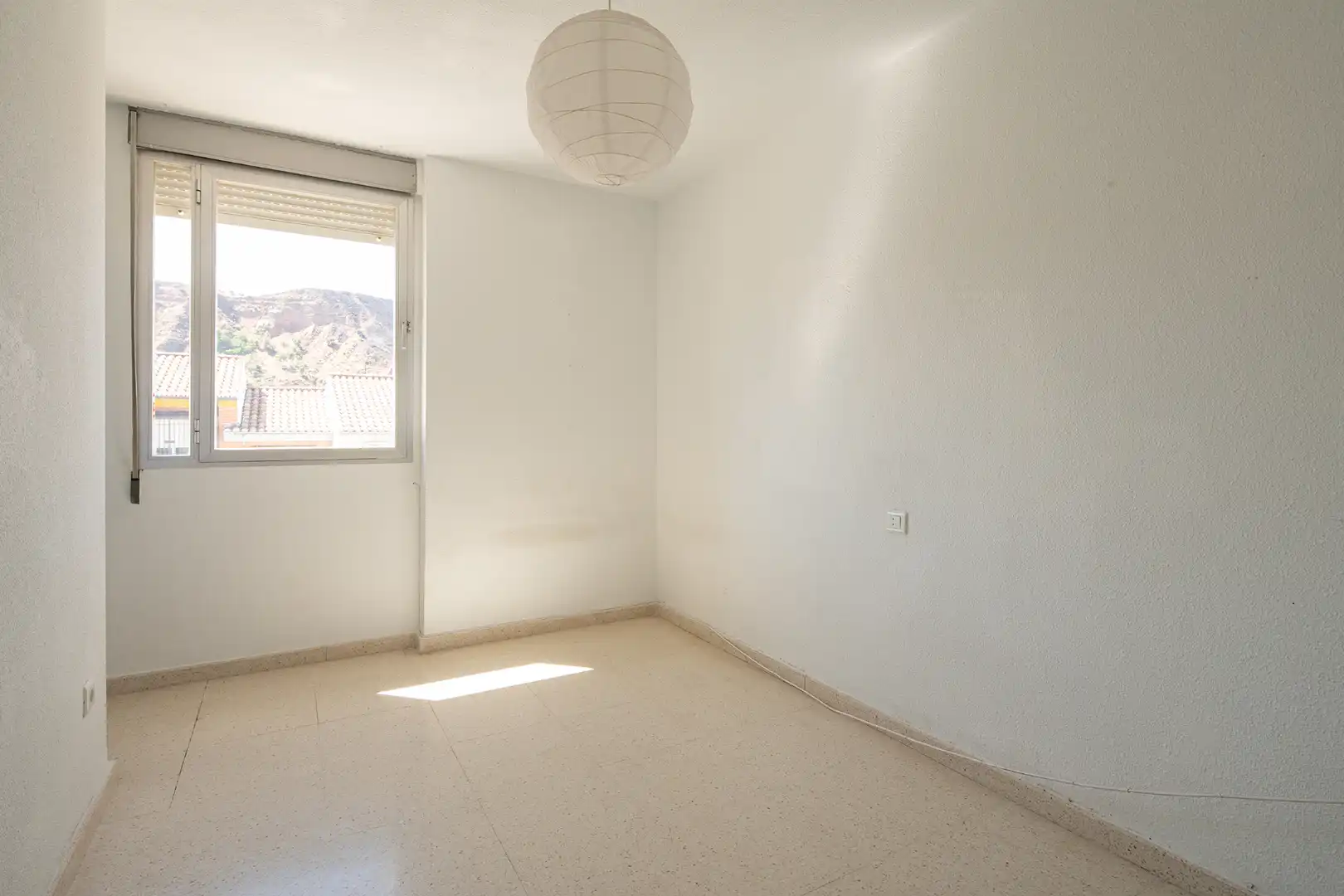 Habitación de Casa adosada en venta en Granada con Calefacción, Jardín privado y Terraza