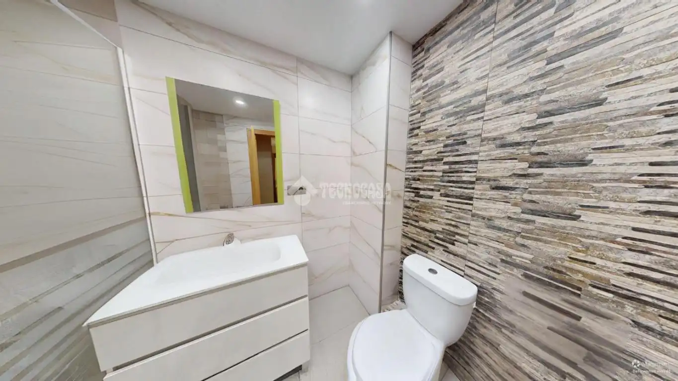 Baño de Piso en venta en Valencia con Balcón