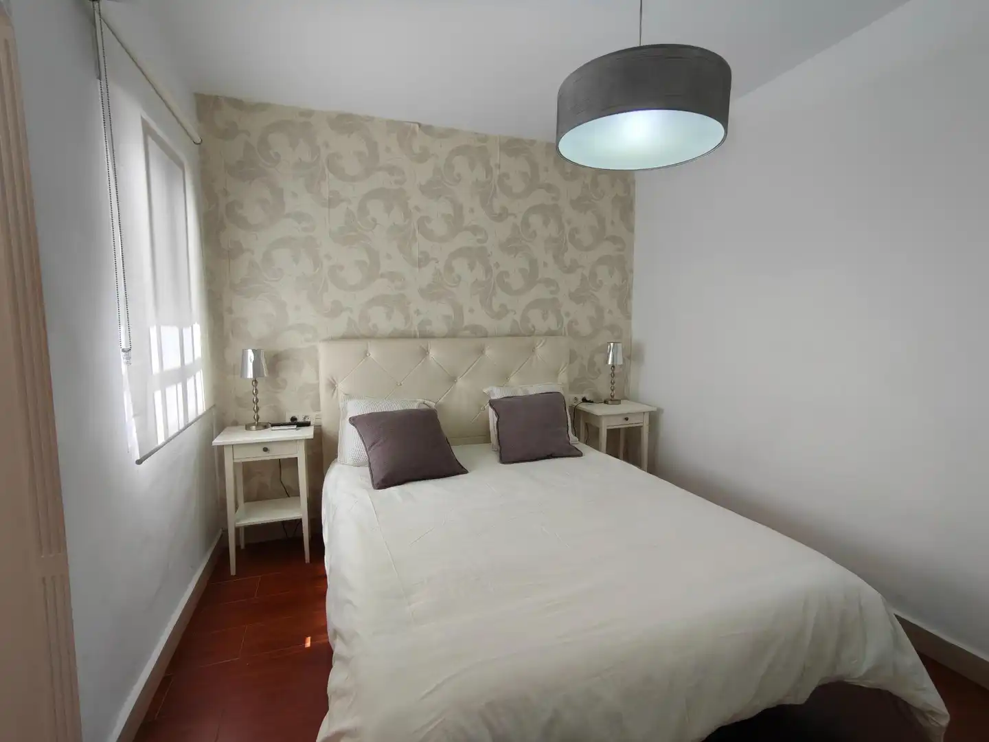 Habitación de Apartamento de alquiler en Sevilla con Aire acondicionado, Calefacción y Amueblado