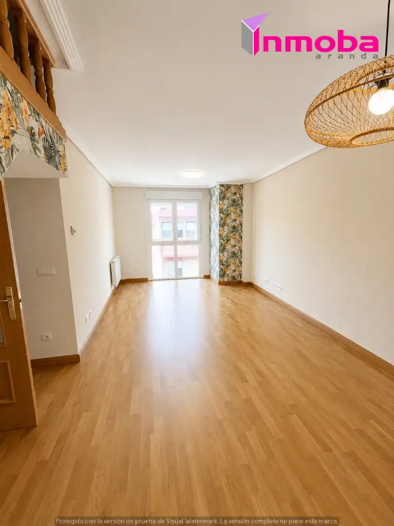 Sala d'estar de Àtic en venda en Aranda de Duero amb Terrassa i Traster