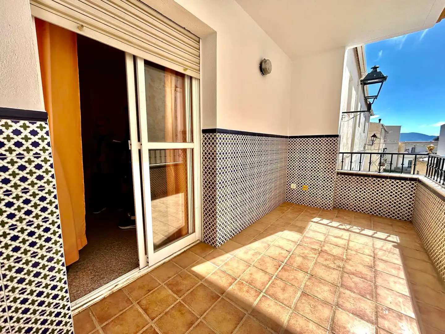 Vista exterior de Casa adosada en venta en Paterna del Río con Calefacción, Terraza y Trastero