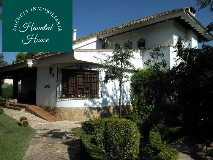 Vista exterior de Casa o xalet en venda en Albacete amb Terrassa