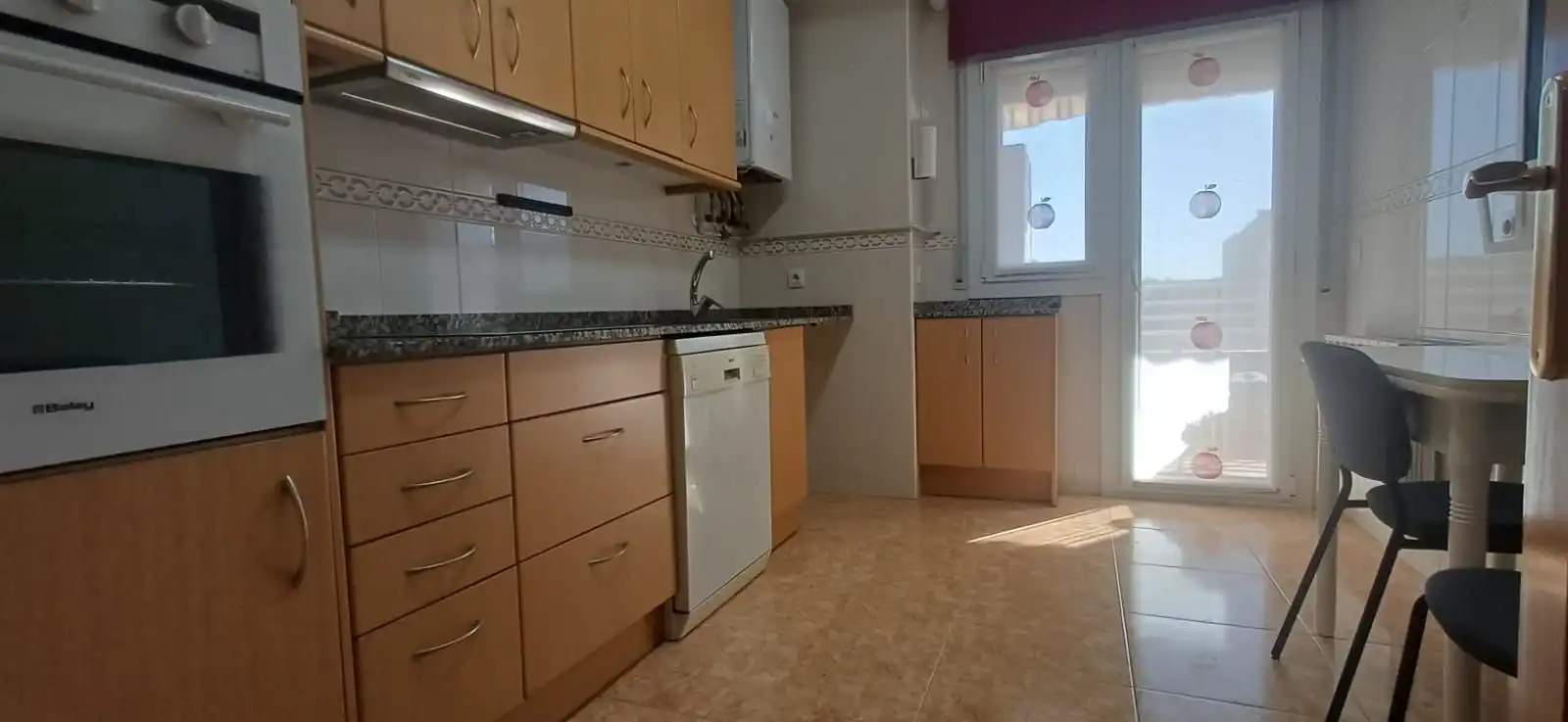 Küche von Wohnung zur Miete in Lleida mit Klimaanlage, Heizung und Terrasse