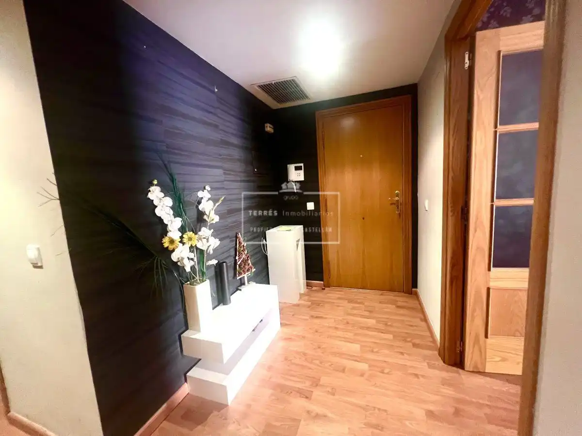 Piso en venta en Castellón de la Plana / Castelló de la Plana con Aire acondicionado, Calefacción y Terraza