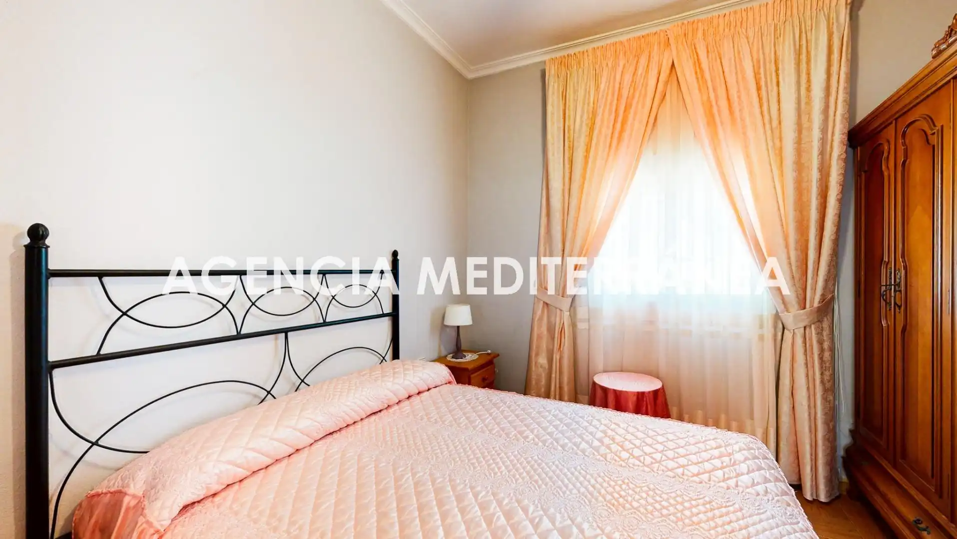 Chalet con piscina en venta en Montserrat, imagen 48