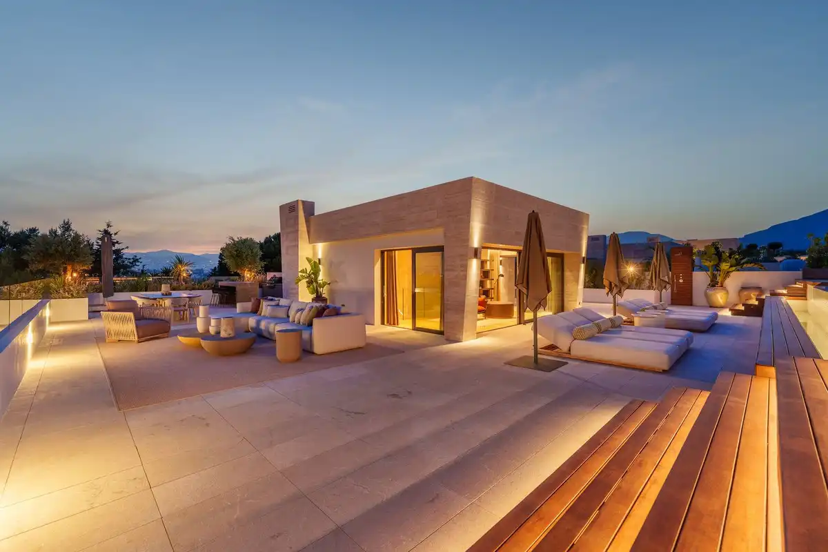 Terraza de Dúplex en venta en Marbella con Aire acondicionado, Terraza y Piscina