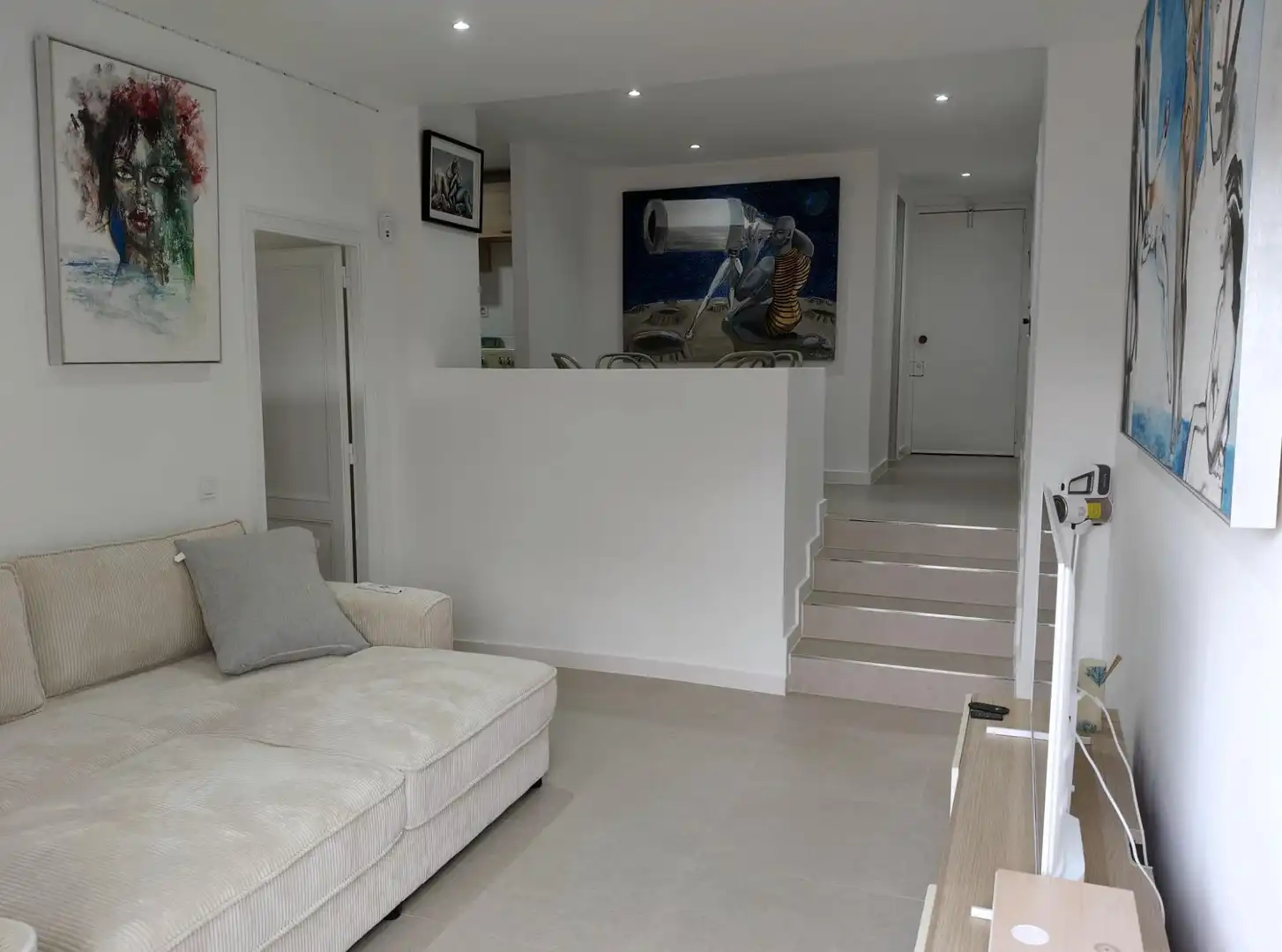 Apartment with pool for sale in Calle DEL CAP DE PONENT 11, imagen 2