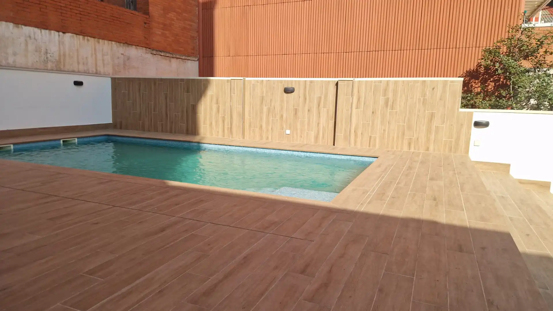 Schwimmbecken von Wohnung zum Verkauf in Sant Boi de Llobregat mit Klimaanlage, Heizung und Abstellraum