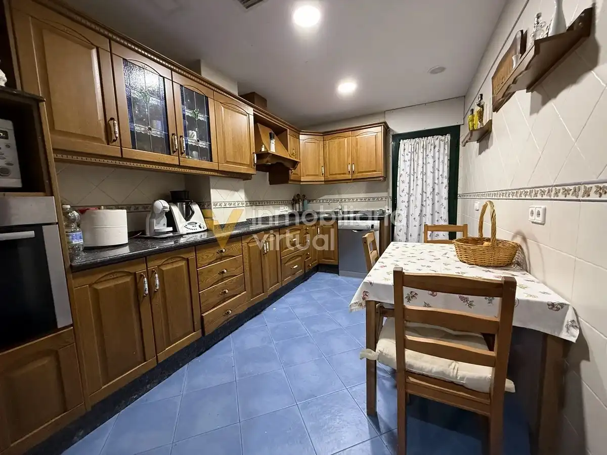 Cocina de Piso en venta en Cabra con Aire acondicionado, Calefacción y Amueblado