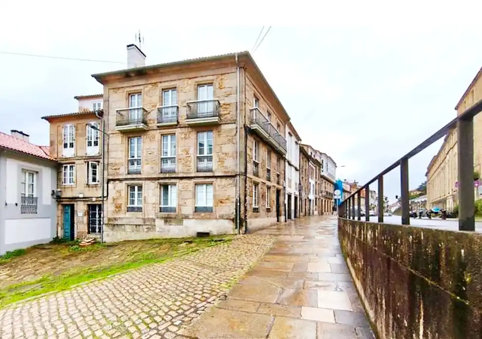 Vista exterior de Piso de alquiler en Santiago de Compostela  con Amueblado