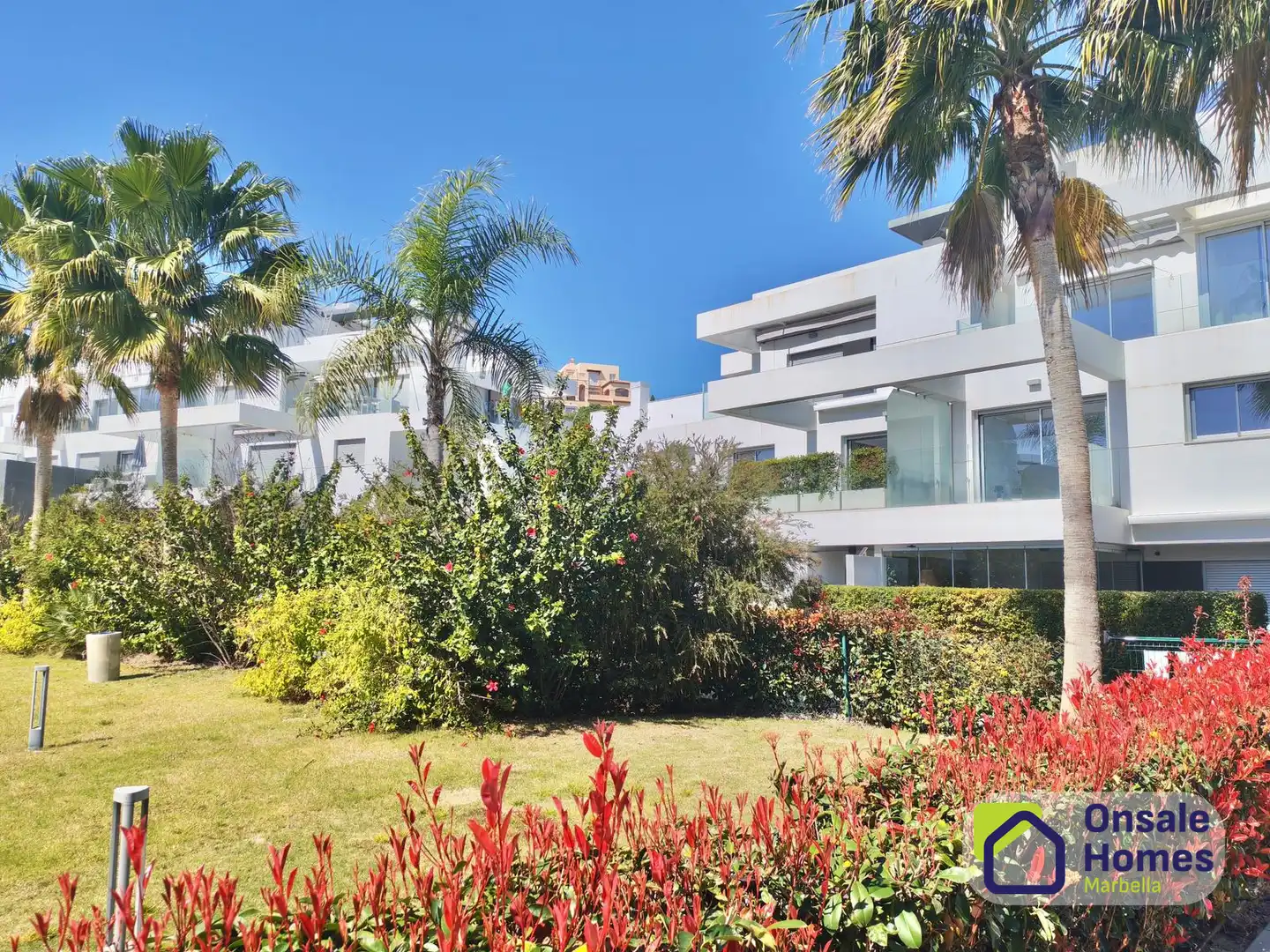 Garden of Attic for sale in Estepona  with Air Conditioner, Terrace and Storage room